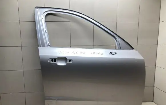 Volvo XC90 Front door