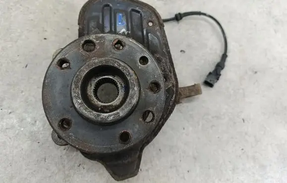 Opel Meriva A Front wheel hub spindle knuckle 