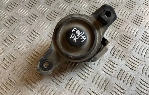 Subaru Forester SJ Engine mount bracket