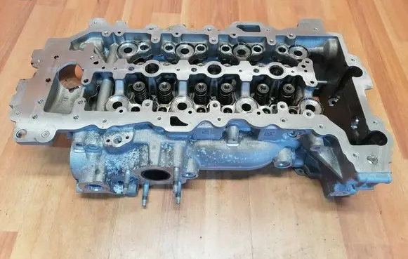 Opel Insignia B Engine head 55512661 55512662 PHNG210281