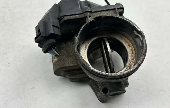 Volkswagen Caddy Throttle valve 03G128063Q A2C53380146 1406101351