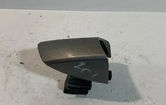 Mercedes-Benz C W204 Front door handle cover A2047600420