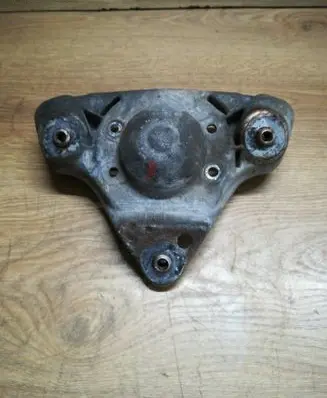 Volkswagen PASSAT B5.5 Coil spring mount 8D0412383E