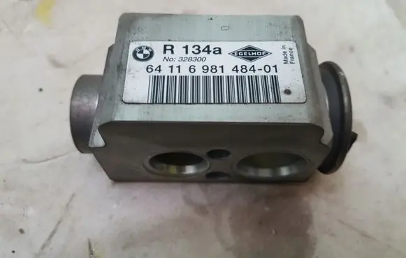 BMW 1 E81 E87 Air conditioning (A/C) expansion valve 64116981