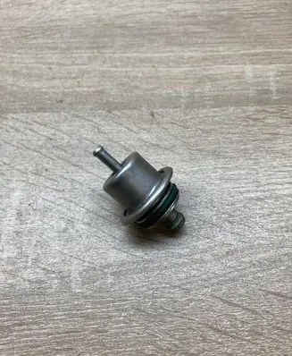 Ford Mondeo MK II Fuel pressure regulator 0280160509