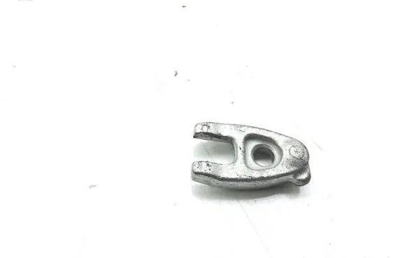 Dacia Sandero Fuel Injector clamp holder