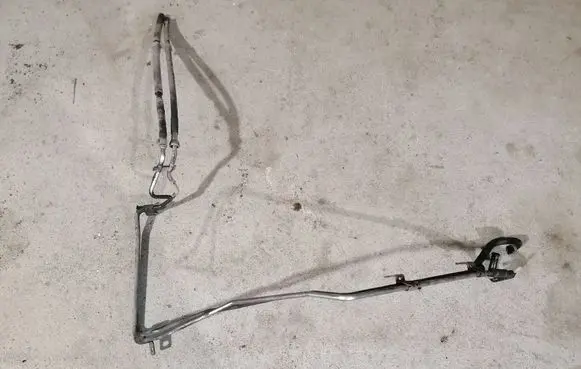 Volvo V70 Fuel main line pipe 