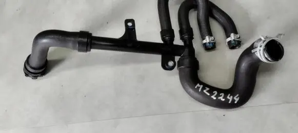 Engine coolant pipe/hose