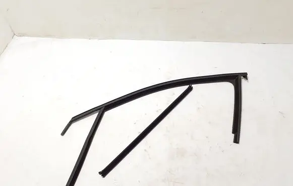 Volkswagen Taigo Front door rubber seal 2G4837439G