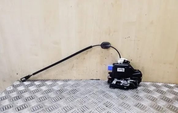 Volkswagen Golf Plus Rear door lock 7L0839015D