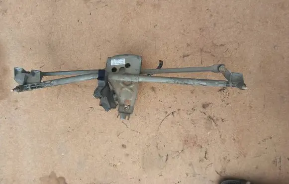 Audi A6 S6 C4 4A Front wiper linkage and motor 4A1955023C 3397020259