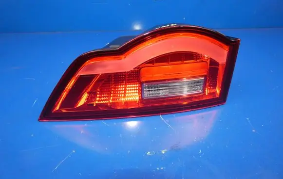 Jaguar F-Pace Tailgate rear/tail lights HK8315K273 0019679507