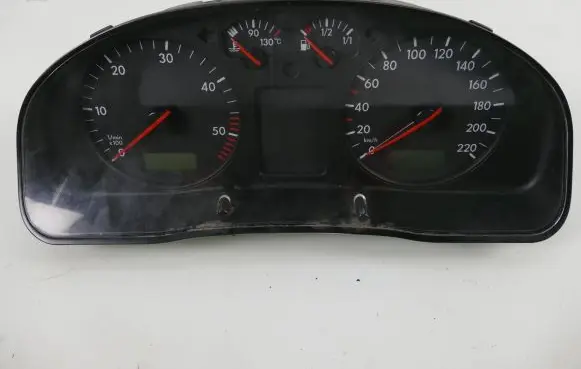 Volkswagen PASSAT B5 Speedometer (instrument cluster) 3B0919881N
