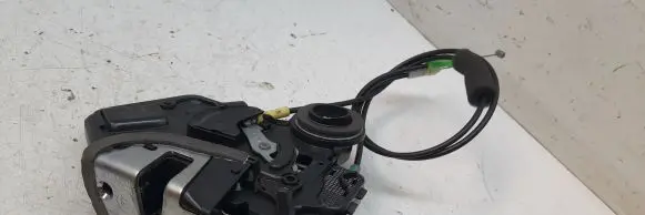 Suzuki Grand Vitara II Rear door lock