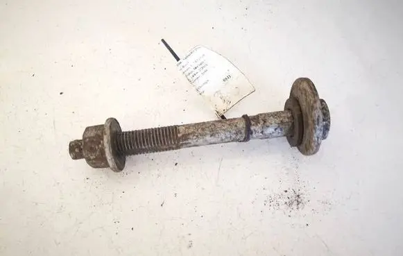 Land Rover Discovery 3 - LR3 Nuts/bolts 