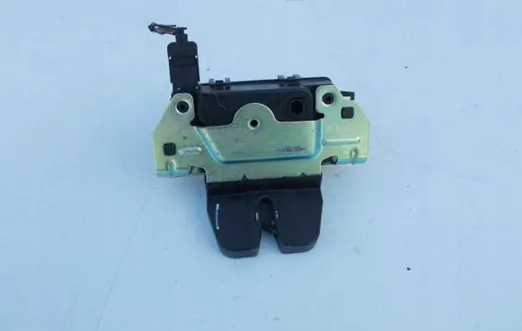 Opel Zafira B Tailgate/trunk/boot lock/catch/latch zamek495058724