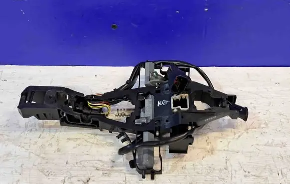 Volvo XC70 Rear door interior handle 30784204