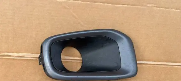 Jeep Renegade Front fog light trim/grill 735585015
