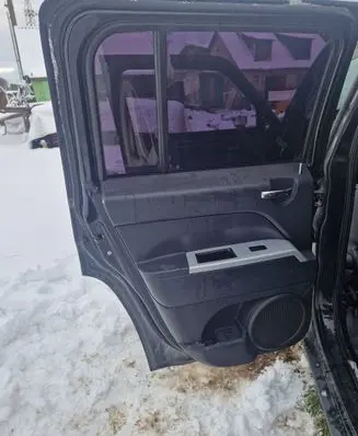 Jeep Patriot Rear door