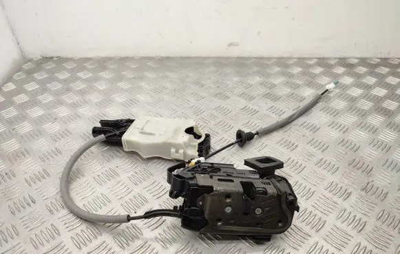 Skoda Octavia Mk3 (5E) Front door lock 5TB837016A 5L0837885C