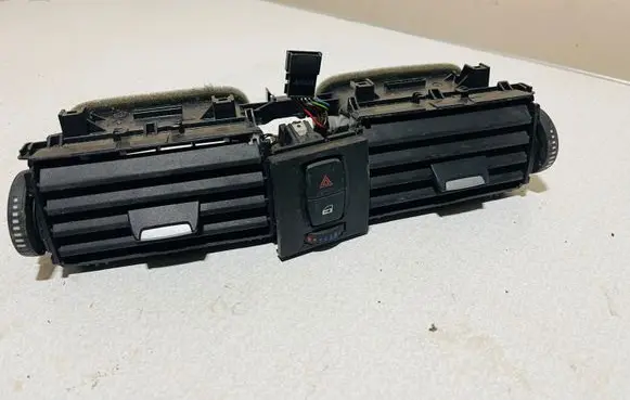 BMW 3 F30 F35 F31 Dash center air vent grill 9218552