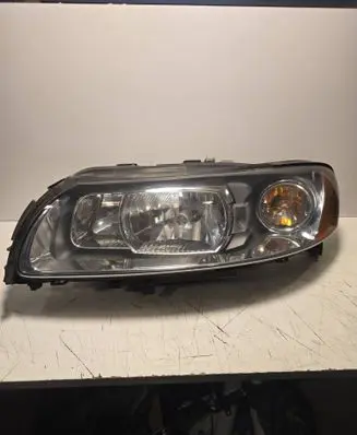 Volvo V70 Headlight/headlamp 30784248 89901008 P2004V70