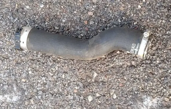 Peugeot 3008 II Intercooler hose/pipe 9805006880