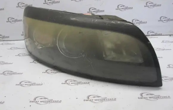 Volvo C30 Headlight/headlamp 30657179
