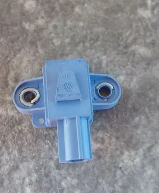 Volkswagen Golf V Airbag deployment crash/impact sensor 1K0955557A