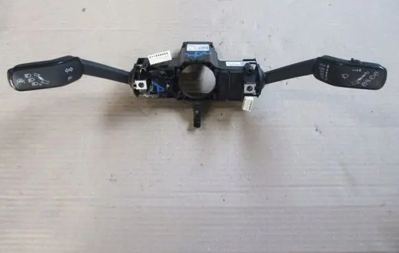 Volkswagen PASSAT Central console control unit 5Q0953521AN