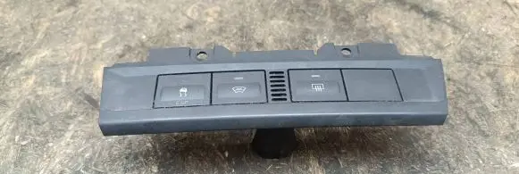 Ford Focus Windscreen/window heater switch 4M5113D734BB
