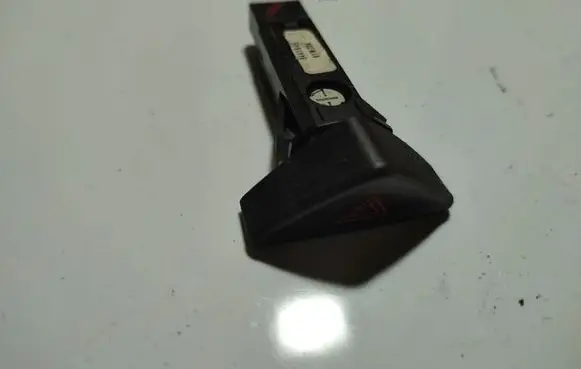 Volvo S60 Hazard light switch 9441045