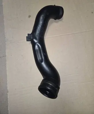 BMW X5 F15 Intercooler hose/pipe 13717571350