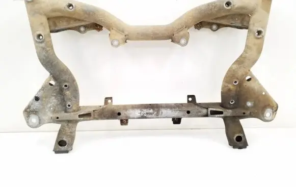 Mercedes-Benz C W204 Front subframe A2046281057
