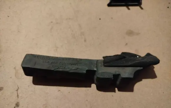 Audi A6 S6 C8 4K Wiper trim 4K8807251 AU583