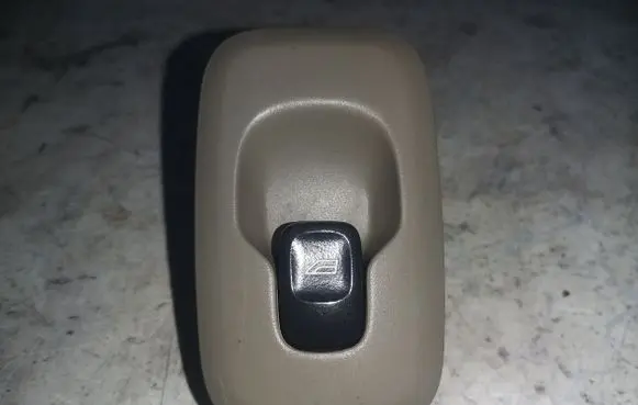 Volvo XC90 Electric window control switch 8685288