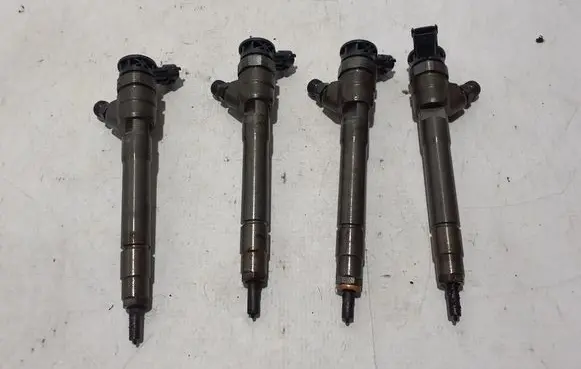 Fuel injector