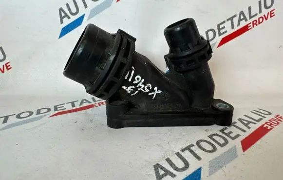 Engine coolant pipe/hose