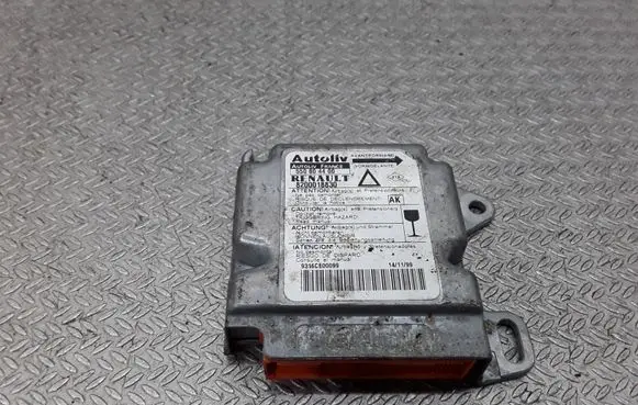 Renault Laguna I Airbag control unit/module 550804400 8200018830