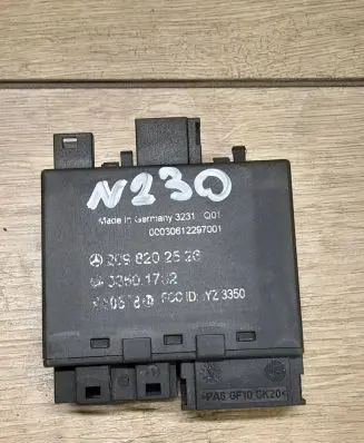 Mercedes-Benz CLK A209 C209 Keyless (KESSY) go control unit/module 2098202526