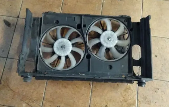 Toyota Prius (XW30) Fan set 1002221374