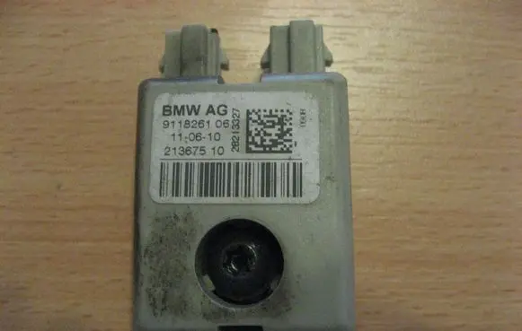 BMW 7 F01 F02 F03 F04 Antenna control unit 911826106