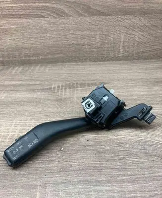 Volkswagen PASSAT B6 Indicator stalk 1K0953513A