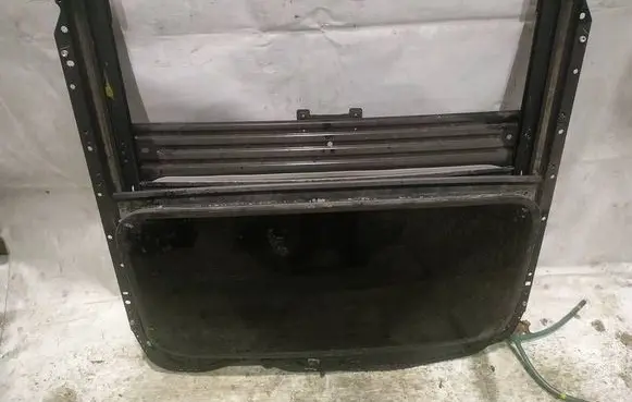 Subaru B9 Tribeca Sunroof set 