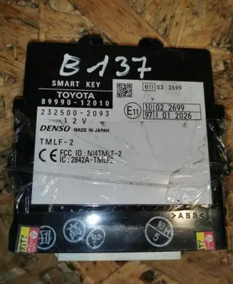 Toyota Auris 150 Door central lock control unit/module 8999012010 2325002093