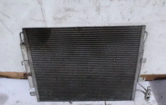 Land Rover Discovery 3 - LR3 A/C cooling radiator (condenser)