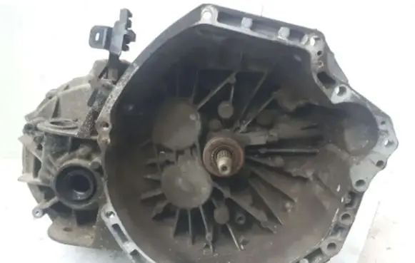 Opel Vivaro Manual 6 speed gearbox 