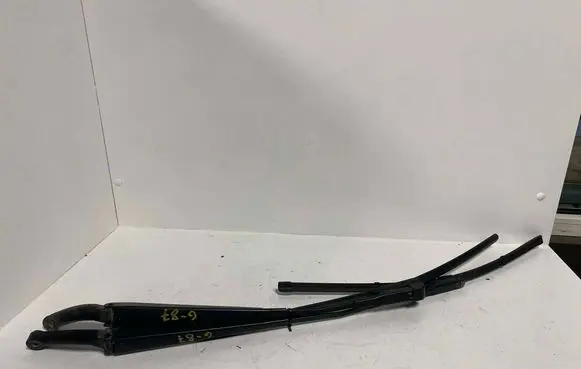 Volvo S60 Front wiper blade arm 30655615 30697573