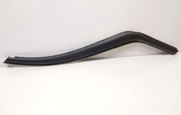 Opel Crossland X Rear side glass trim 39008051
