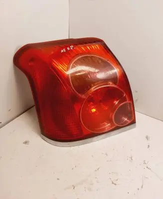 Toyota Avensis T220 Rear/tail lights